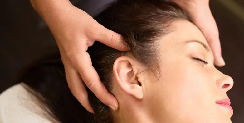 Massage du visage et des tempes