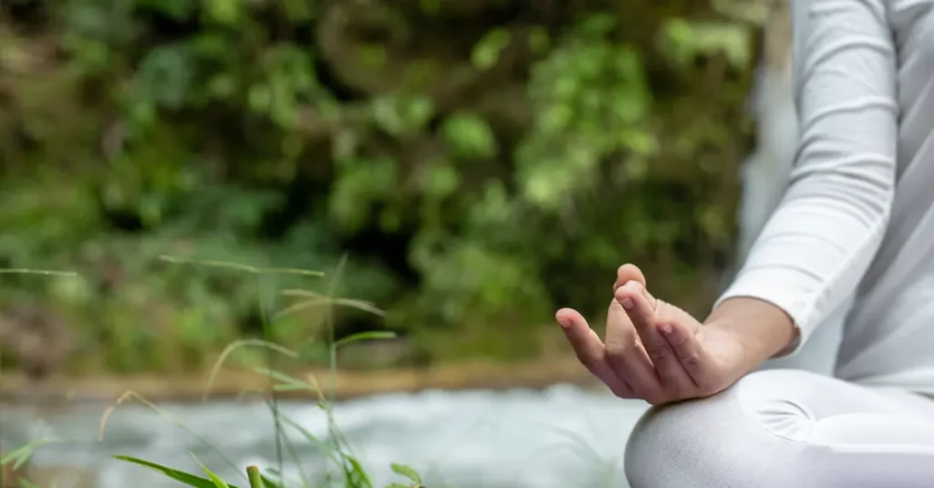 Méditation au bord de l’eau